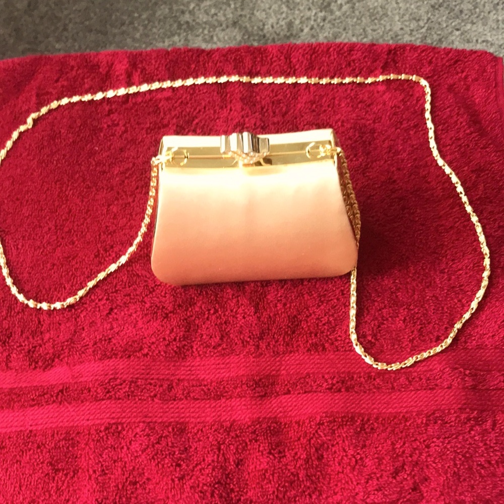 Jessica McClintock Gold Satin Evening Clutch Purse w/Gold Chain Shoulder Strap